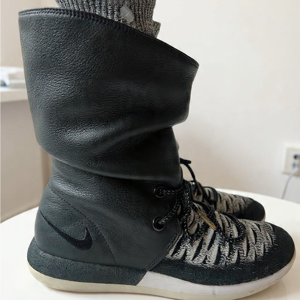 Nike Roshe Two Hi Flyknit SneakerBoots